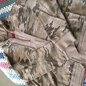 MOSSIMO CAMO HOODIE